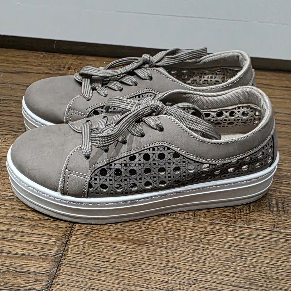 Outwoods Mini Platform Sneaker